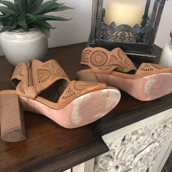 Francesca’s Ankle Sandal SZ 6 - Picture 5 of 6